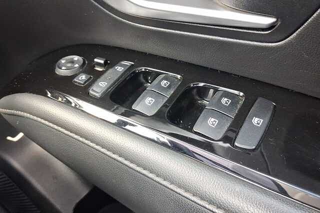 Hyundai TUCSON 1.6 TGDi Hybrid 230 Premium 5dr 2WD Auto Atlas White