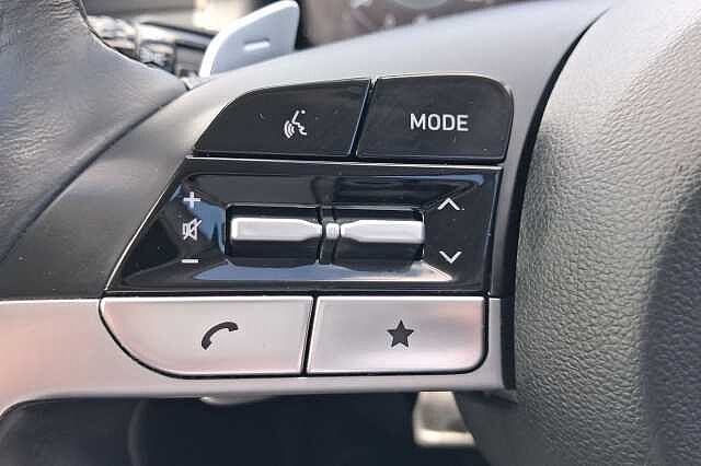 Hyundai TUCSON 1.6 TGDi Hybrid 230 Premium 5dr 2WD Auto Atlas White