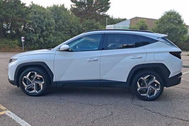 Hyundai TUCSON 1.6 TGDi Hybrid 230 Premium 5dr 2WD Auto Atlas White