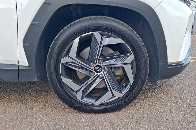 Hyundai TUCSON 1.6 TGDi Hybrid 230 Premium 5dr 2WD Auto Atlas White