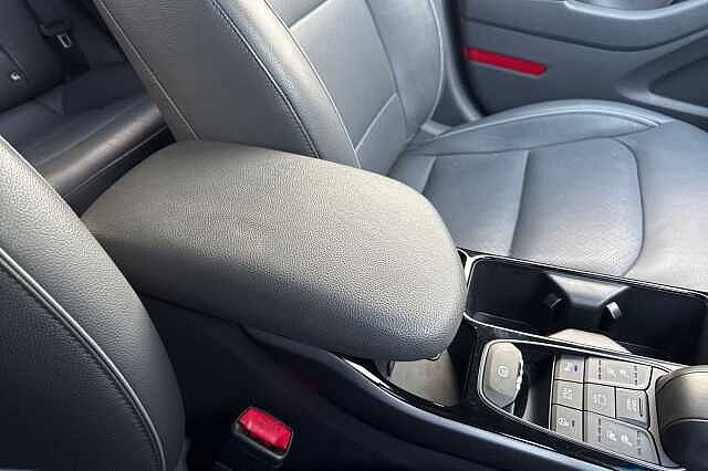 Hyundai IONIQ 100kW Premium 38kWh 5dr Auto