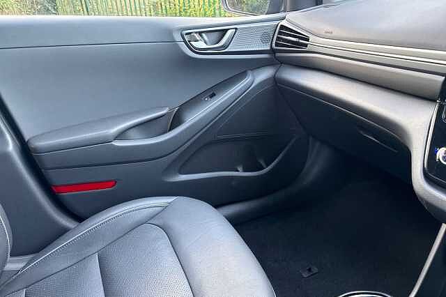 Hyundai IONIQ 100kW Premium 38kWh 5dr Auto