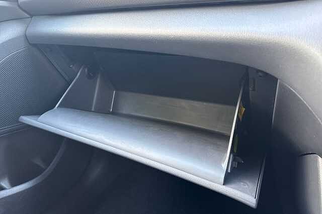Hyundai IONIQ 100kW Premium 38kWh 5dr Auto