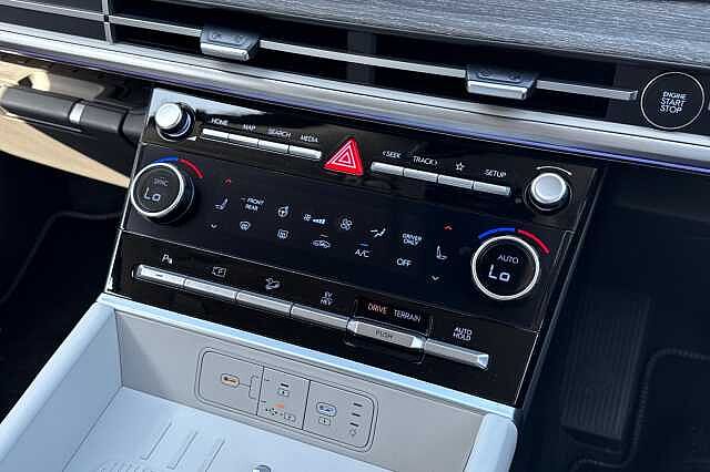 Hyundai SANTA FE 1.6 TGDi Plug-in Hybrid Premium 5dr 4WD Auto Green