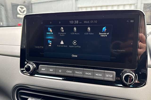 Hyundai KONA 1.6 GDi Hybrid Premium 5dr DCT White