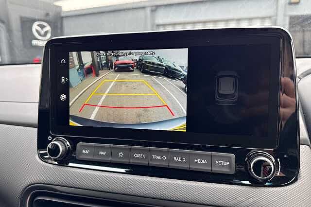 Hyundai KONA 1.6 GDi Hybrid Premium 5dr DCT White