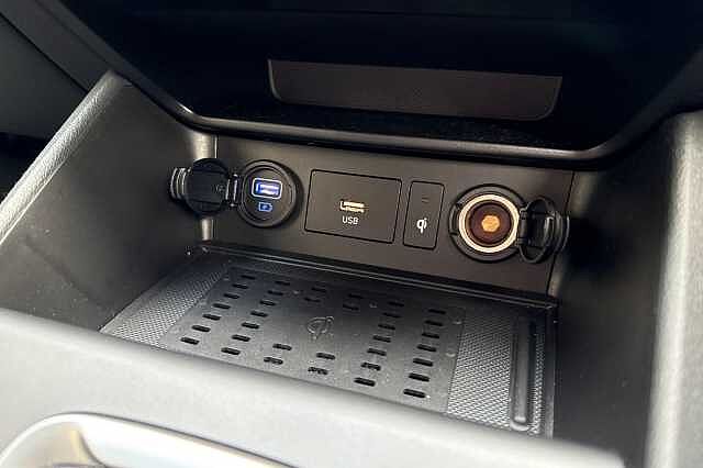 Hyundai KONA 1.6 GDi Hybrid Premium 5dr DCT White