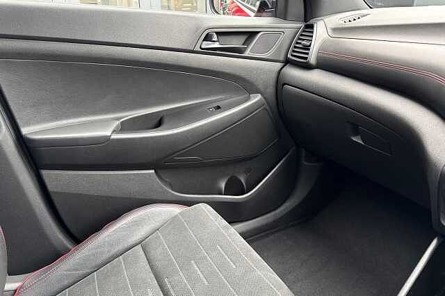 Hyundai TUCSON 1.6 TGDi 177 N Line 5dr 2WD DCT Red