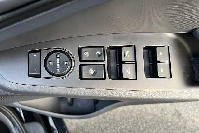 Hyundai IONIQ 1.6 GDi Hybrid SE 5dr DCT