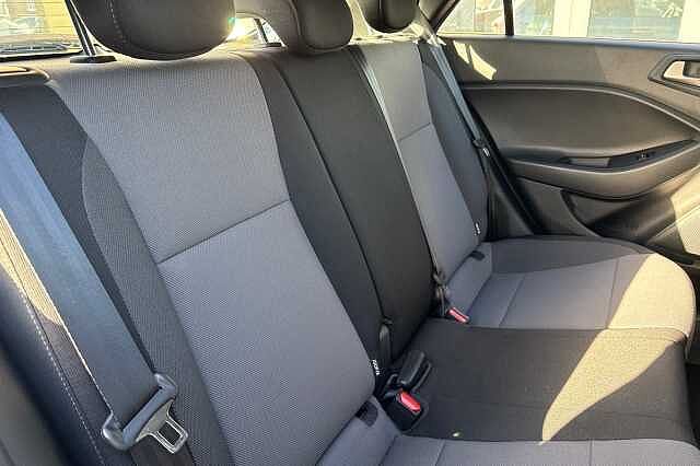 Hyundai i20 1.4 SE 5dr Auto