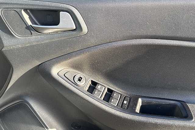 Hyundai i20 1.4 SE 5dr Auto