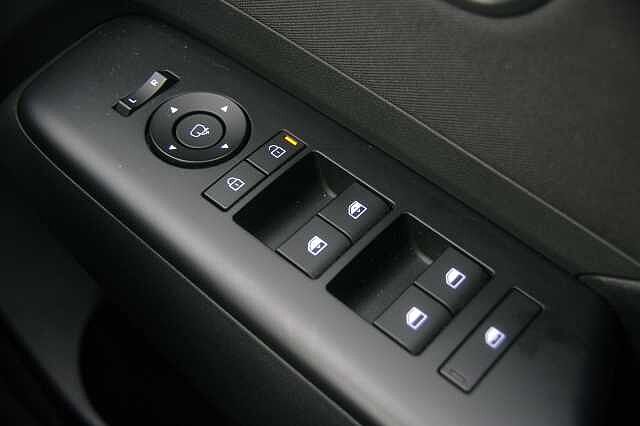 Hyundai KONA ELECTRIC HATCHBACK 160kW Advance 65kWh 5dr Auto Dark Knight