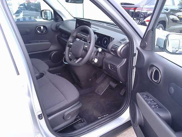 Hyundai INSTER 85kW 02 49kWh 5dr Auto Aero Silver