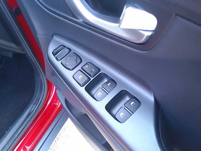 Hyundai KONA 1.6 GDi Hybrid Ultimate 5dr DCT Pulse Red