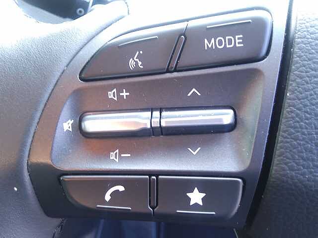 Hyundai KONA 1.6 GDi Hybrid Ultimate 5dr DCT Pulse Red