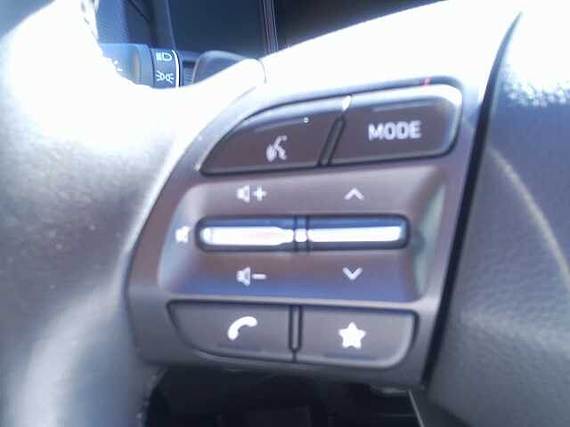 Hyundai KONA 1.6 GDi Hybrid Ultimate 5dr DCT Surfy Blue