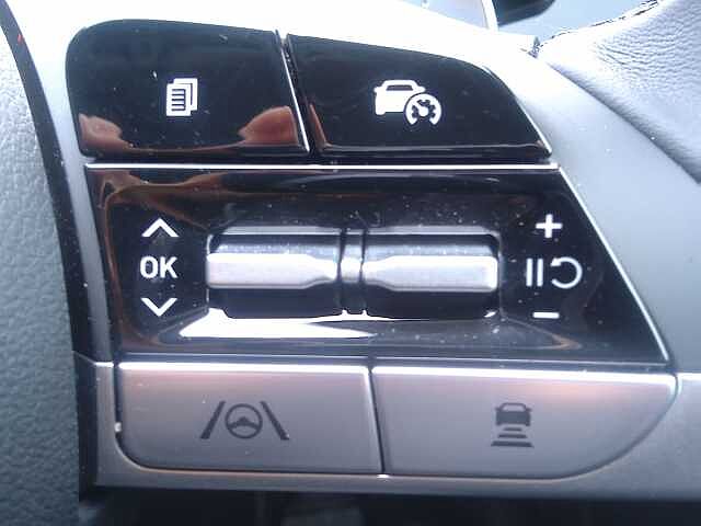 Hyundai TUCSON 1.6 TGDi Hybrid 230 Premium 5dr 2WD Auto Dark Knight