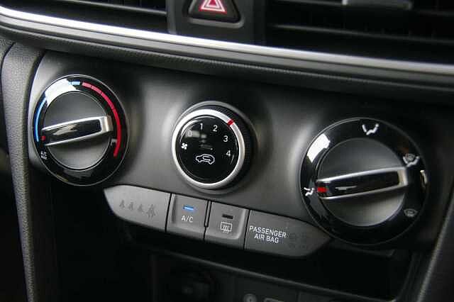 Hyundai Kona SUV 1.0 T-GDi (120ps) PLAY 2WD