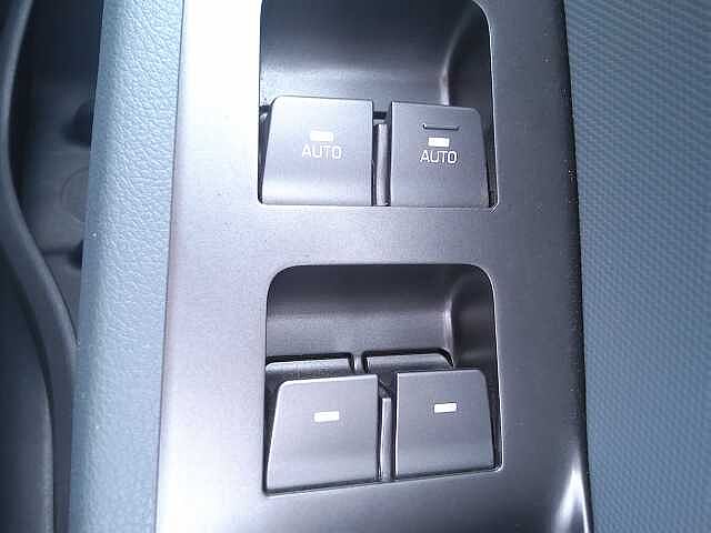 Hyundai IONIQ 100kW Premium SE 38kWh 5dr Auto