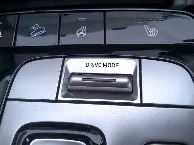 Hyundai TUCSON 1.6 TGDi Hybrid 230 Premium 5dr 2WD Auto Engine Red