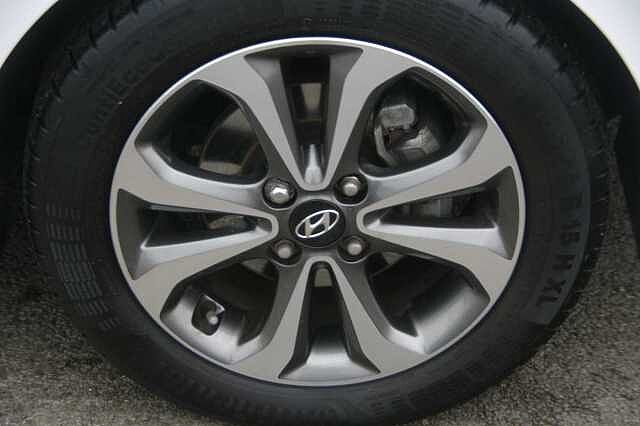 Hyundai i10 Hatchback 5d 1.0 (67ps) PLAY