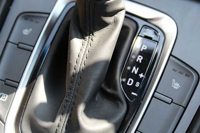 Hyundai KONA HYBRID Premium 1.6 GDI HEV Pulse Red