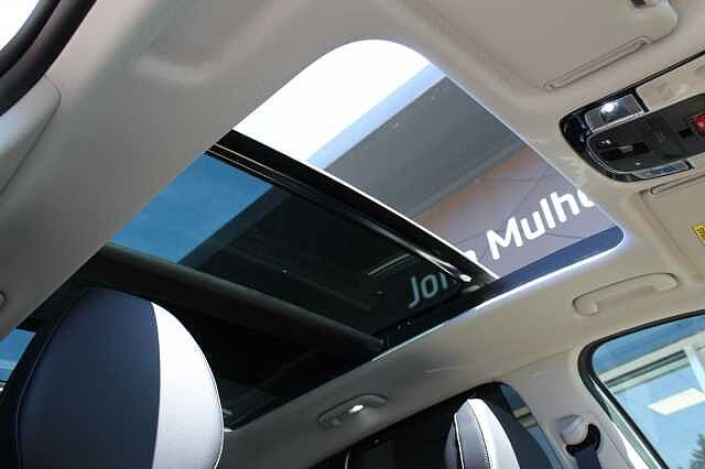 Hyundai TUCSON Ultimate 1.6T HEV Serenity White