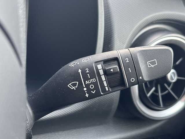 Hyundai KONA Premium 1.6 HEV DCT