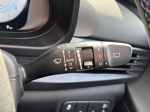 Hyundai BAYON Ultimate 1.0T 6MT Vibrant Blue