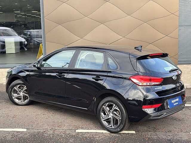 Hyundai i30 SE Connect 1.0T MHEV 120PS 6MT