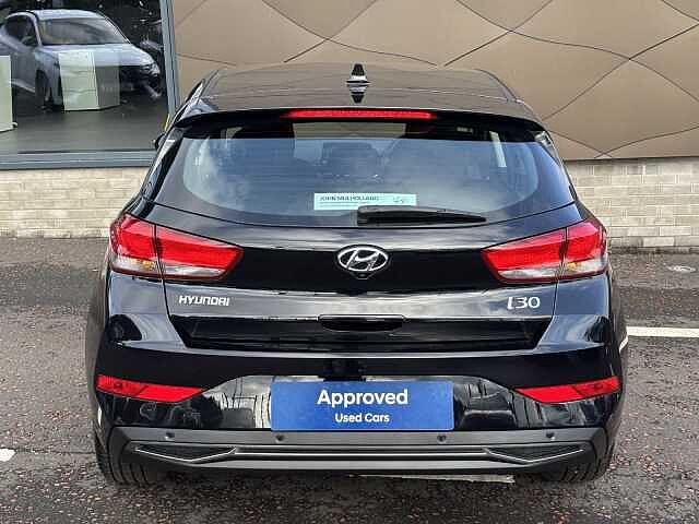 Hyundai i30 SE Connect 1.0T MHEV 120PS 6MT