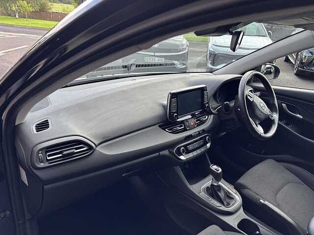 Hyundai i30 SE Connect 1.0T MHEV 120PS 6MT