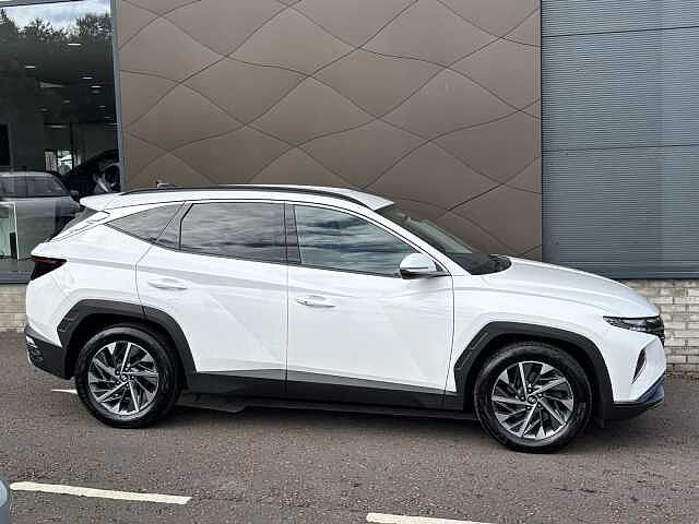 Hyundai TUCSON Premium WHITE