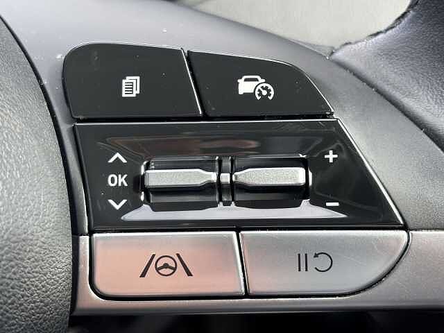 Hyundai TUCSON Premium WHITE