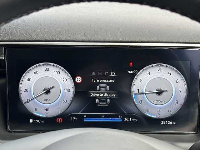 Hyundai TUCSON Premium WHITE
