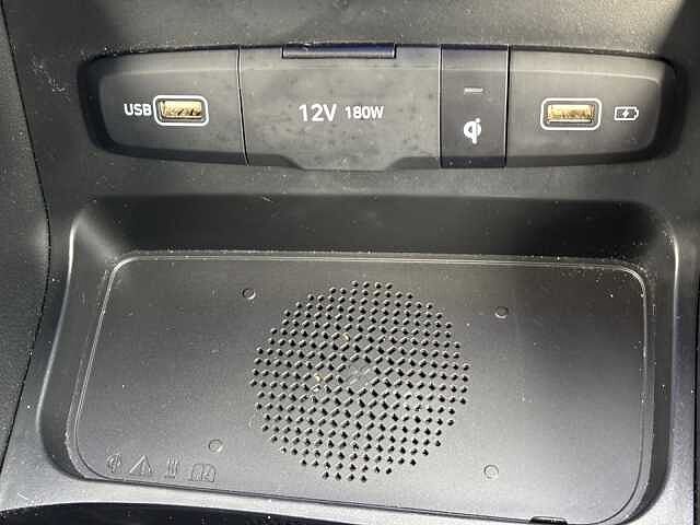 Hyundai TUCSON Premium WHITE