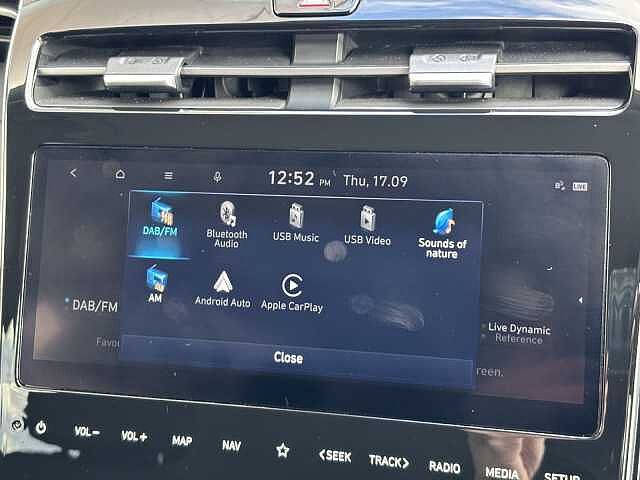 Hyundai TUCSON Premium WHITE