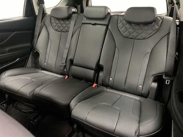 Hyundai SANTA FE 1.6 TGDi Plug-in Hybrid Ultimate 5dr 4WD Auto BLACK
