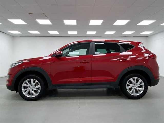 Hyundai TUCSON 1.6 GDi SE Nav 5dr 2WD RED