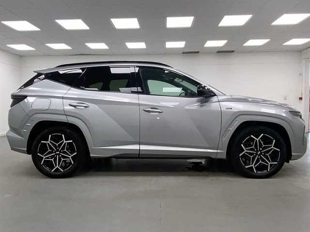 Hyundai TUCSON 1.6 TGDi Plug-in Hybrid N Line S 5dr 4WD Auto SILVER