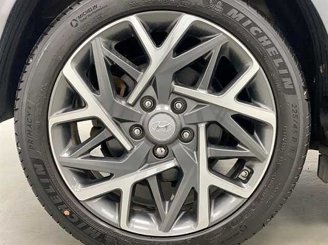 Hyundai KONA 1.6 GDi Hybrid Premium 5dr DCT BLACK