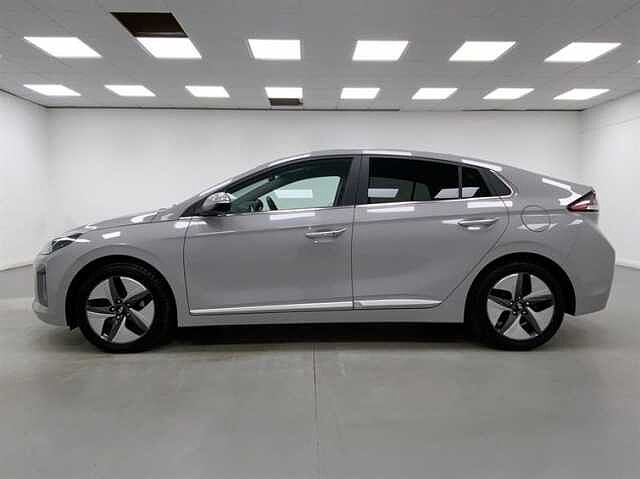 Hyundai IONIQ 1.6 GDi Hybrid Premium SE 5dr DCT