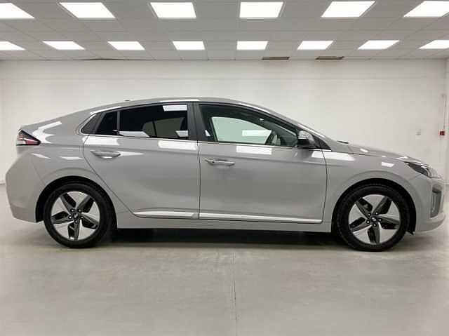 Hyundai IONIQ 1.6 GDi Hybrid Premium SE 5dr DCT
