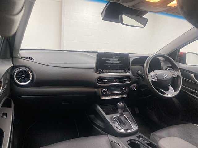 Hyundai KONA 1.6 GDi Hybrid Ultimate 5dr DCT RED