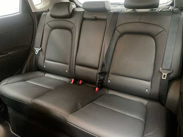 Hyundai KONA 1.6 GDi Hybrid Ultimate 5dr DCT RED