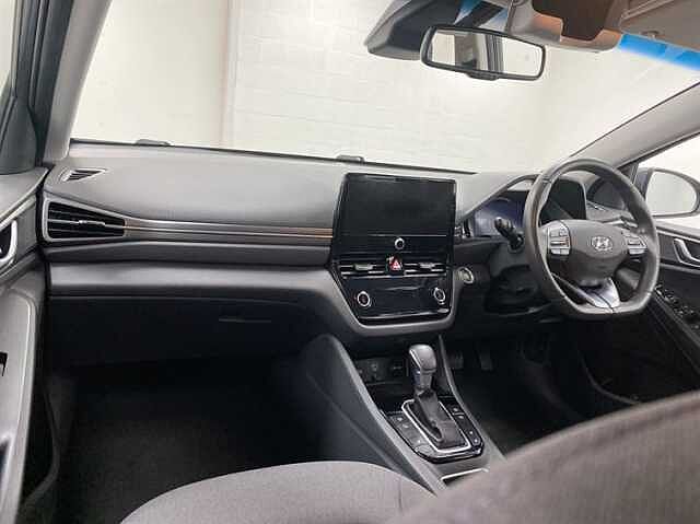 Hyundai IONIQ 1.6 GDi Hybrid 1st Edition 5dr DCT