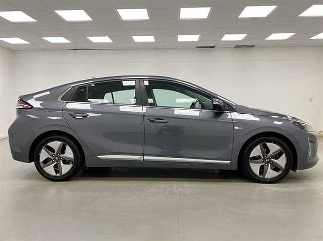 Hyundai IONIQ 1.6 GDi Hybrid 1st Edition 5dr DCT