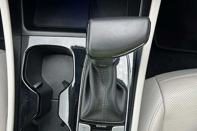 Hyundai TUCSON 1.6 TGDi 48V MHD Ultimate 5dr 2WD DCT Shimmering Silver