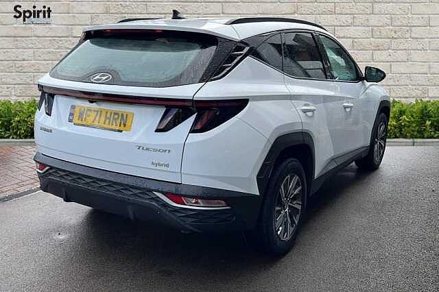 Hyundai TUCSON 1.6 TGDi Hybrid 230 SE Connect 5dr 2WD Auto Polar White