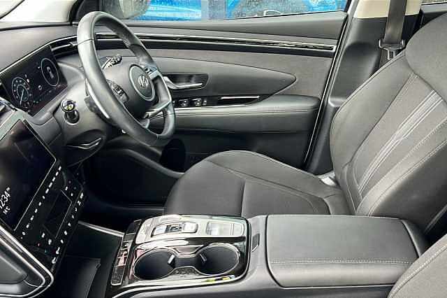 Hyundai TUCSON 1.6 TGDi Hybrid 230 SE Connect 5dr 2WD Auto Polar White